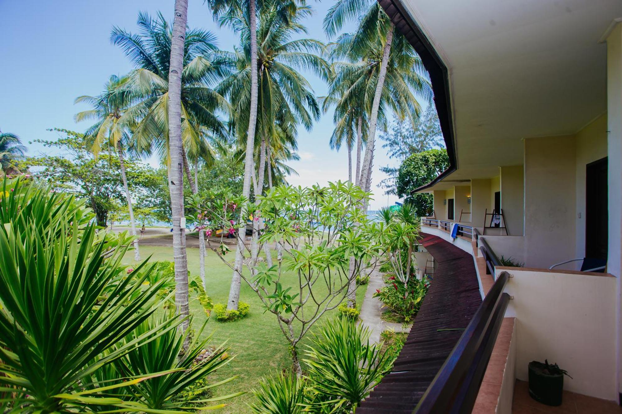 Medana Bay Marina Hotell Paloh Eksteriør bilde